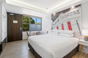 Modern Comfort and St Kilda Studio Stay
